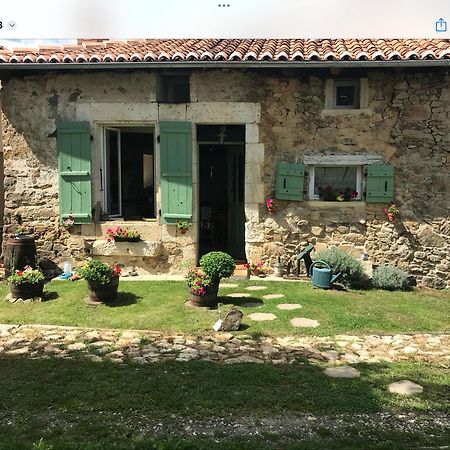 Le Petit Grange Bed & Breakfast Le Lindois Luaran gambar