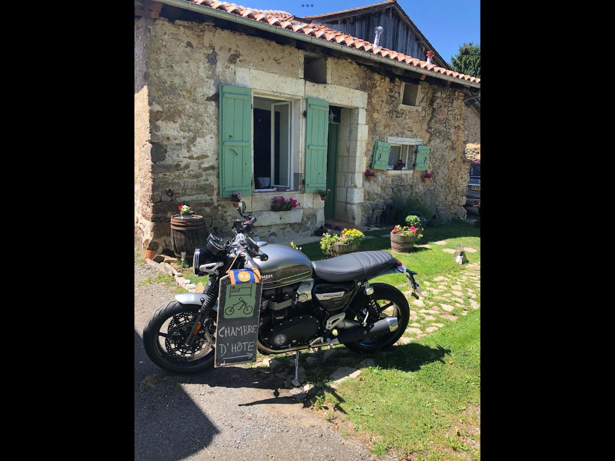 Le Petit Grange Bed & Breakfast Le Lindois Luaran gambar